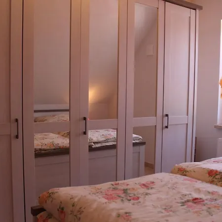 Spacious Holiday In Near The Forest Ferienhaus *